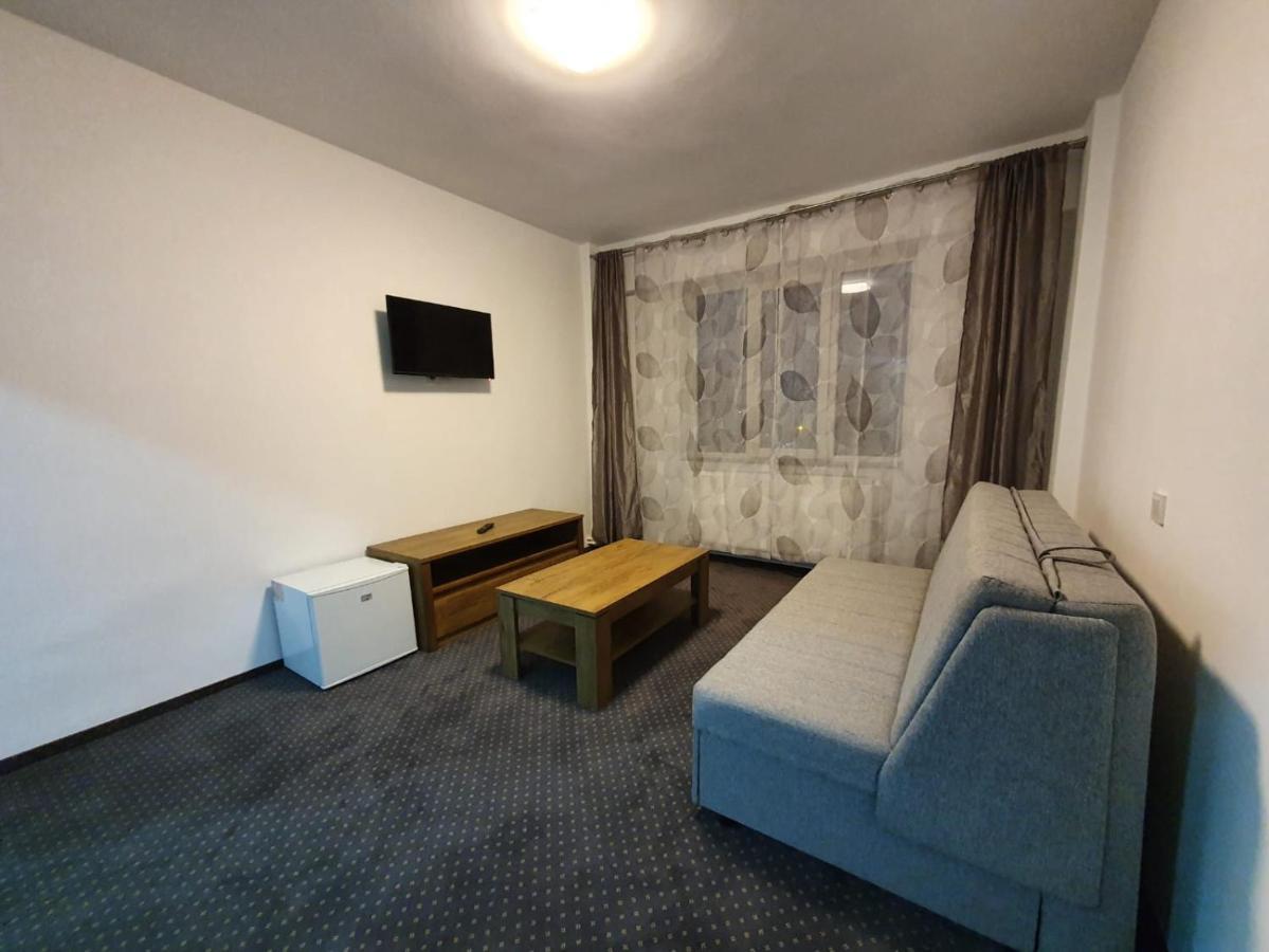 Petrosani Camere De Inchiriat - Hotel Petroshani Srl ภายนอก รูปภาพ