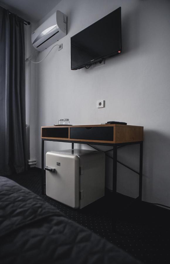 Petrosani Camere De Inchiriat - Hotel Petroshani Srl ภายนอก รูปภาพ