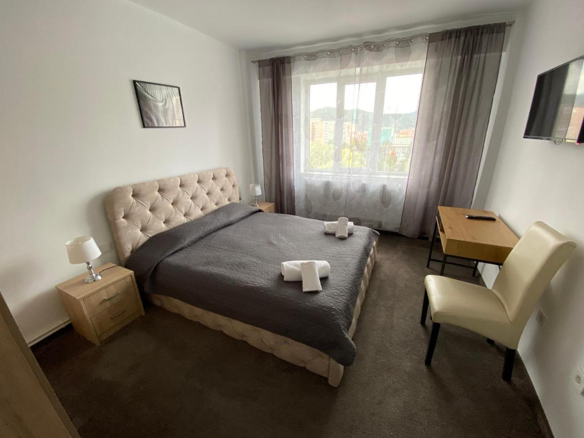 Petrosani Camere De Inchiriat - Hotel Petroshani Srl ภายนอก รูปภาพ