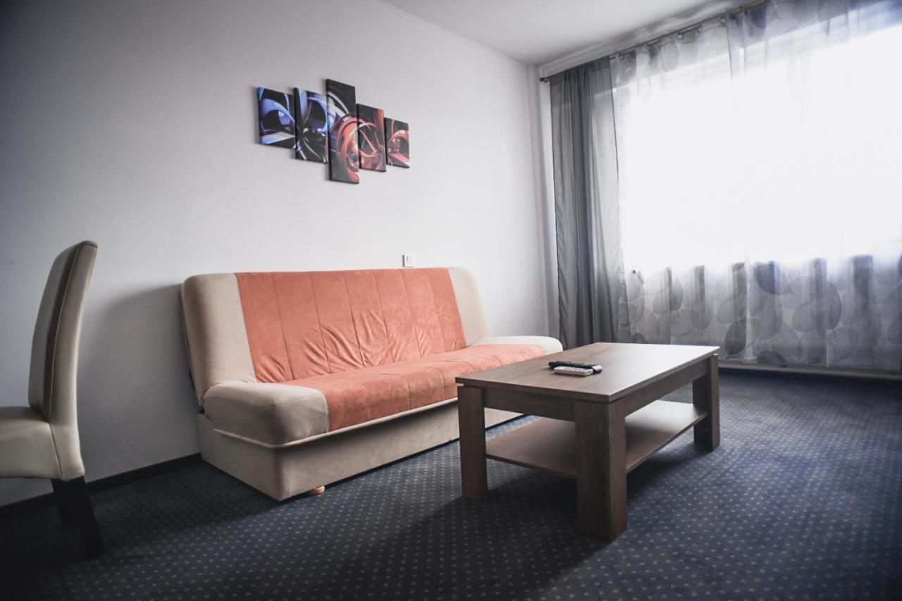 Petrosani Camere De Inchiriat - Hotel Petroshani Srl ภายนอก รูปภาพ