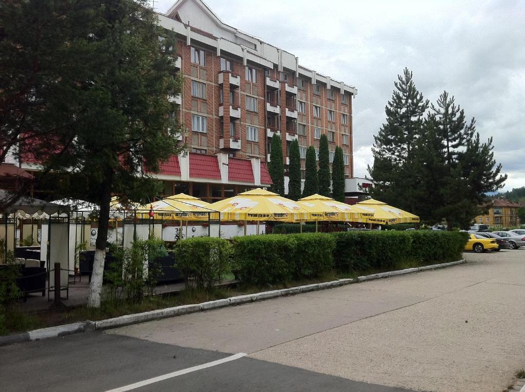 Petrosani Camere De Inchiriat - Hotel Petroshani Srl ภายนอก รูปภาพ